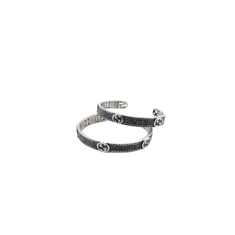 G*u*i bracelets